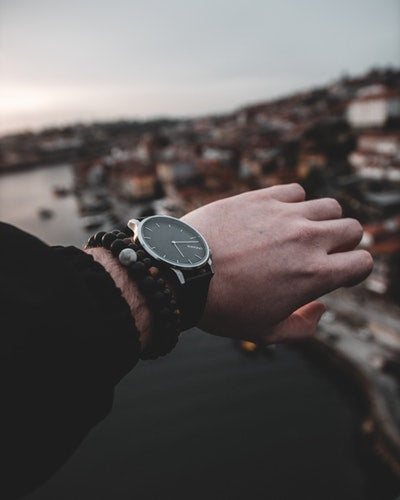 How To Decorate Your Wrists